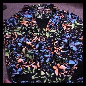 Nations women’s XL butterfly blouse